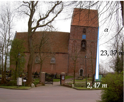 Rechtwinkliges Dreieck am Turm von Suurhusen