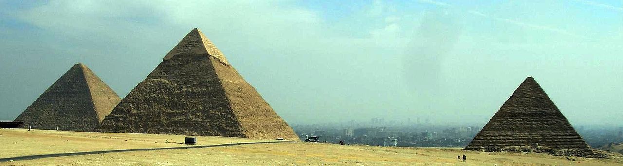 Pirámides de Jufu (Keops), Jafra (Kefrén) y Menkaura (Micerino), en Guiza.