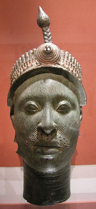 Una cabeza de bronce de tamaño natural encontrada en Ife (Nigeria) | Creada por un artista yoruba en el siglo XIII de nuestra era, puede representar a un miembro de la familia real.
