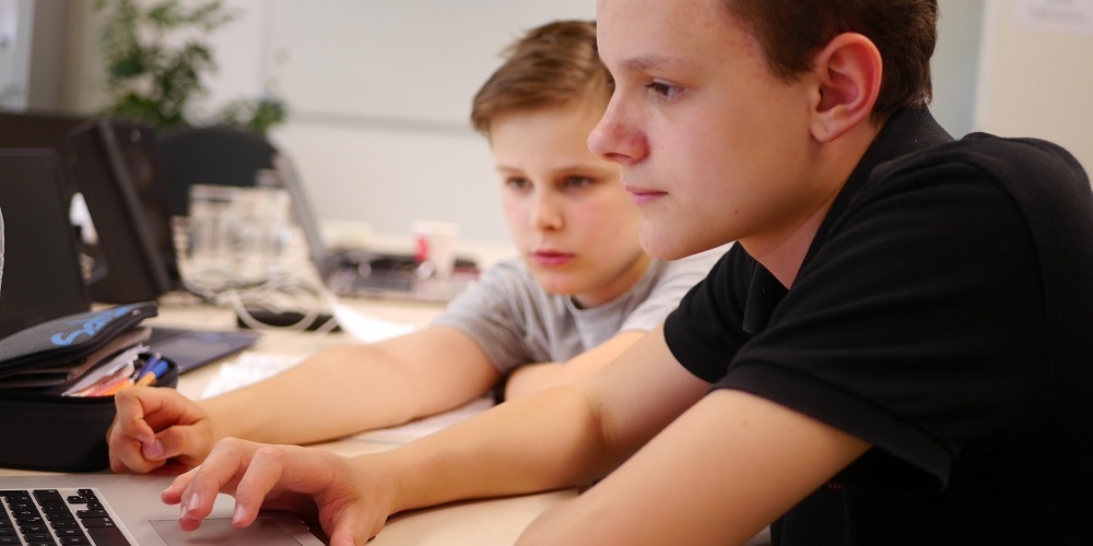 Schüler bei Serlo